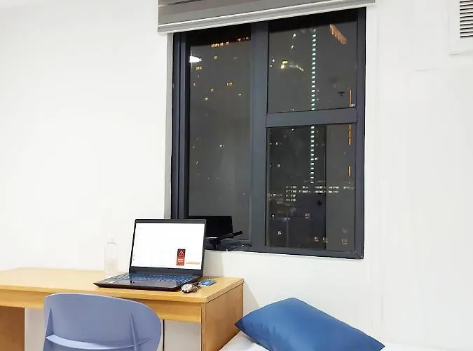 Airobedz Bgc - Near Uptown Hotel 3*