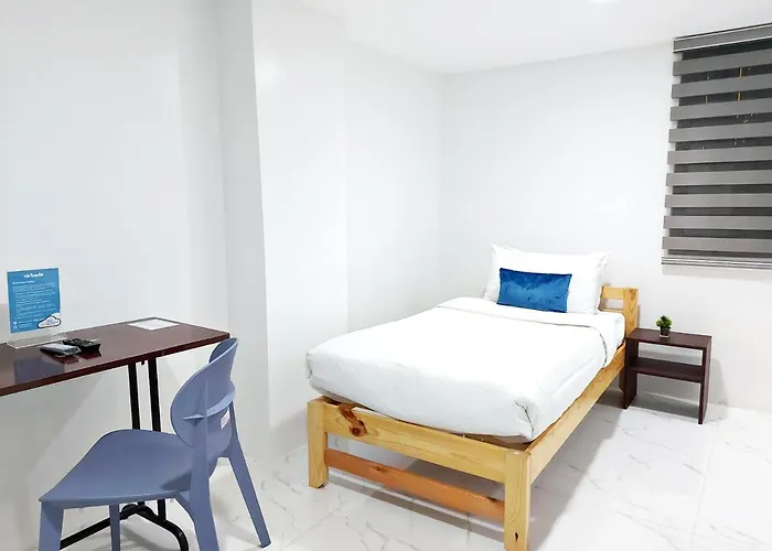 Airobedz Bgc - Near Uptown 3* Manila