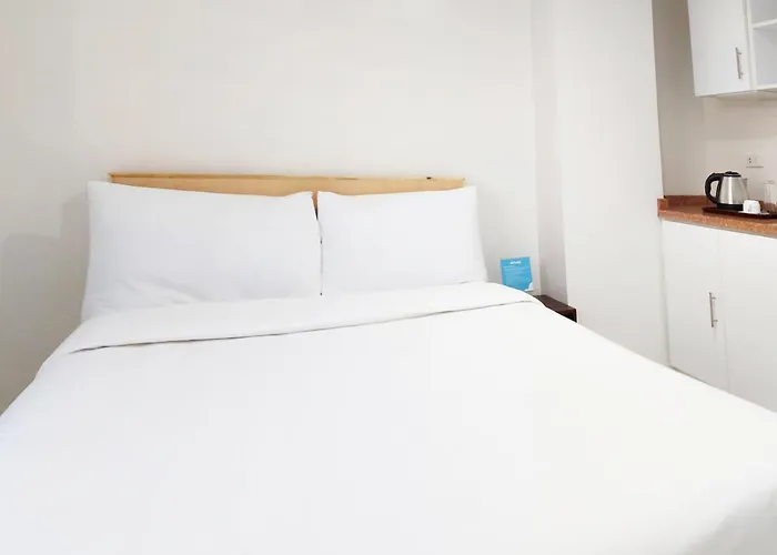 Airobedz Bgc - Near Uptown 3* Manila